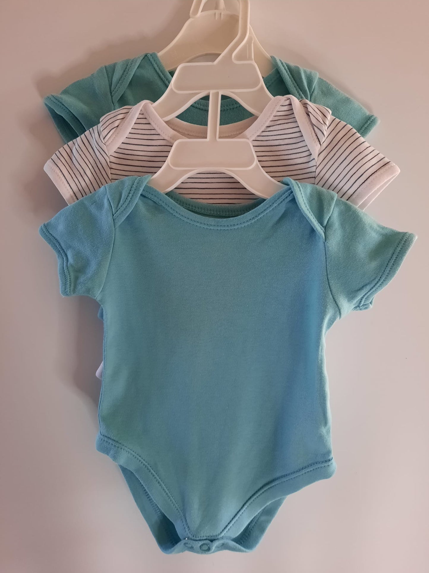 George - 3x vest (6-9M)