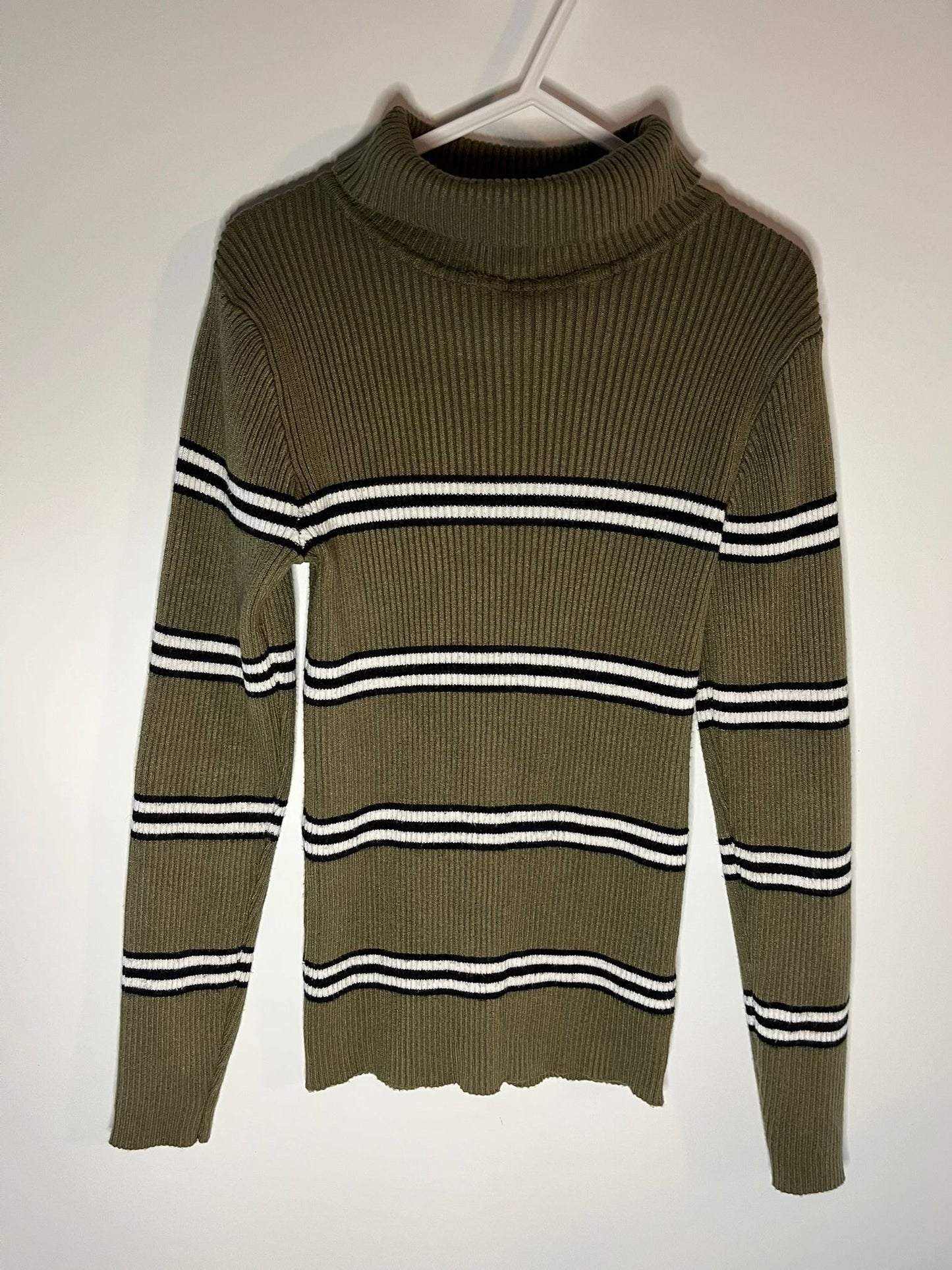 Green turtleneck jumper with stripes - Primark size 9-10 years, preloved little drums