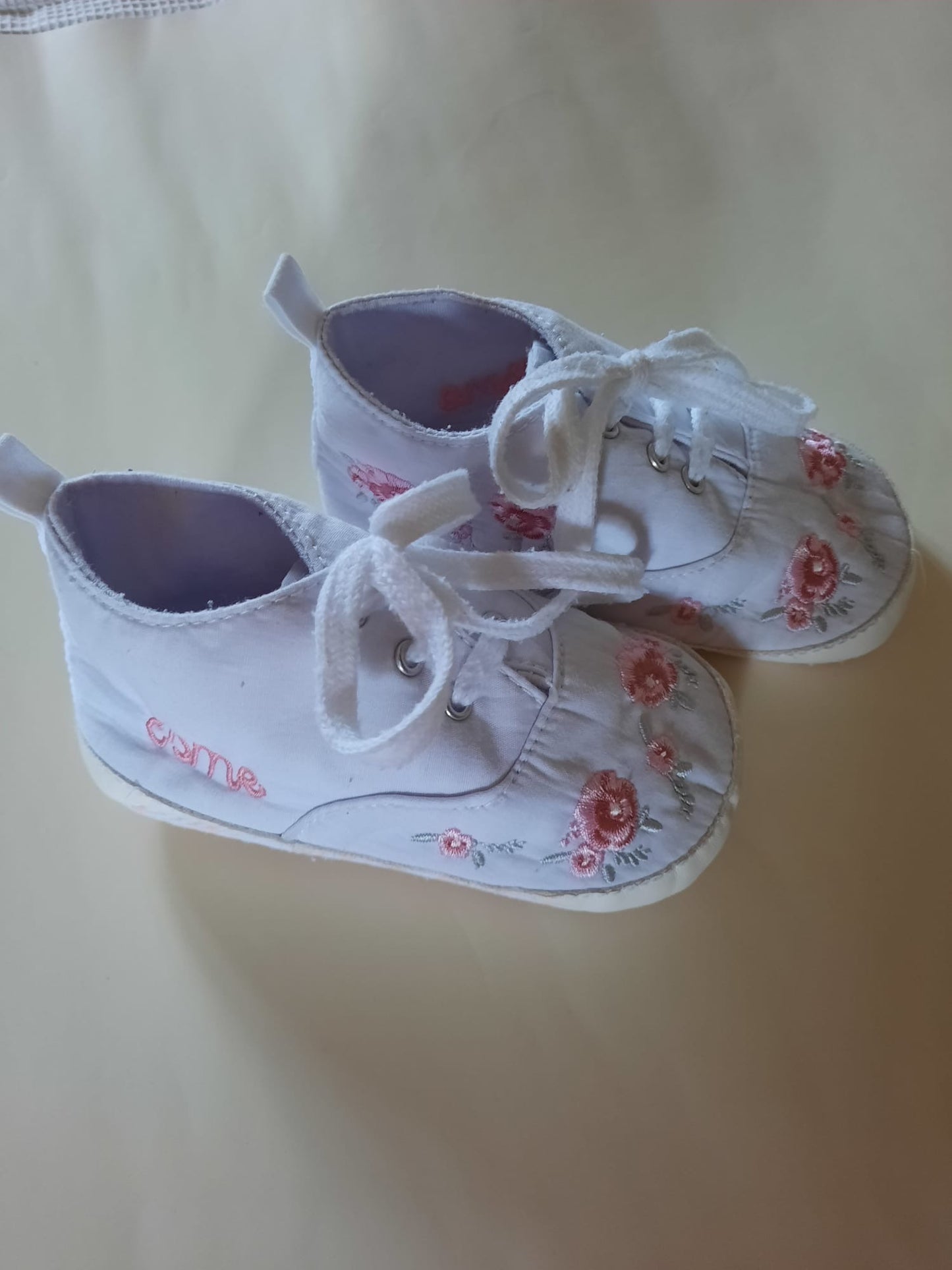 White baby Esme shoes - 12-18M