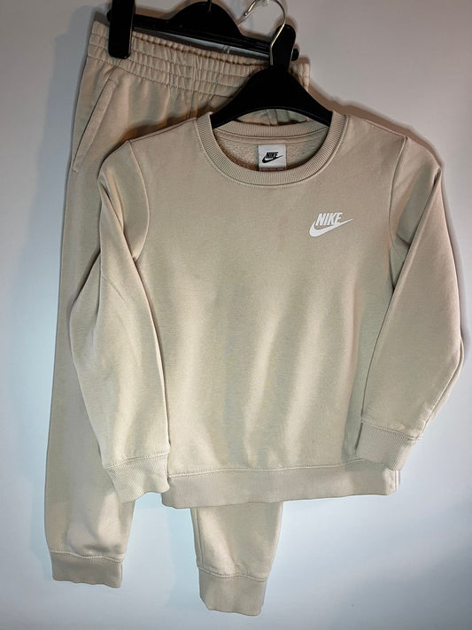 Beige Nike sweatshirt and pants tracksuit - ize 6-7 years. Preloved Little drums