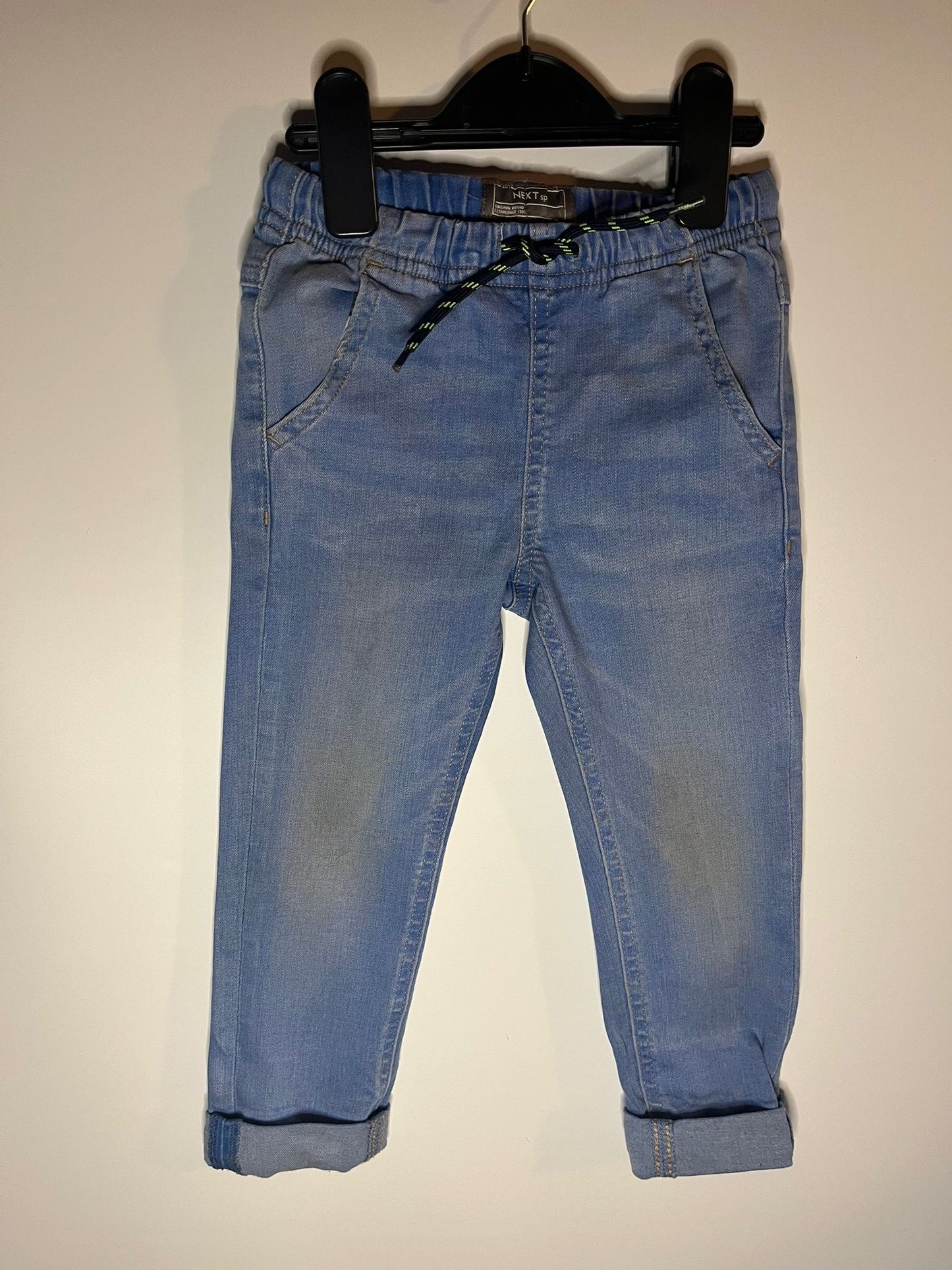 Next blue jeans size 2-3 years preloved little
Drums