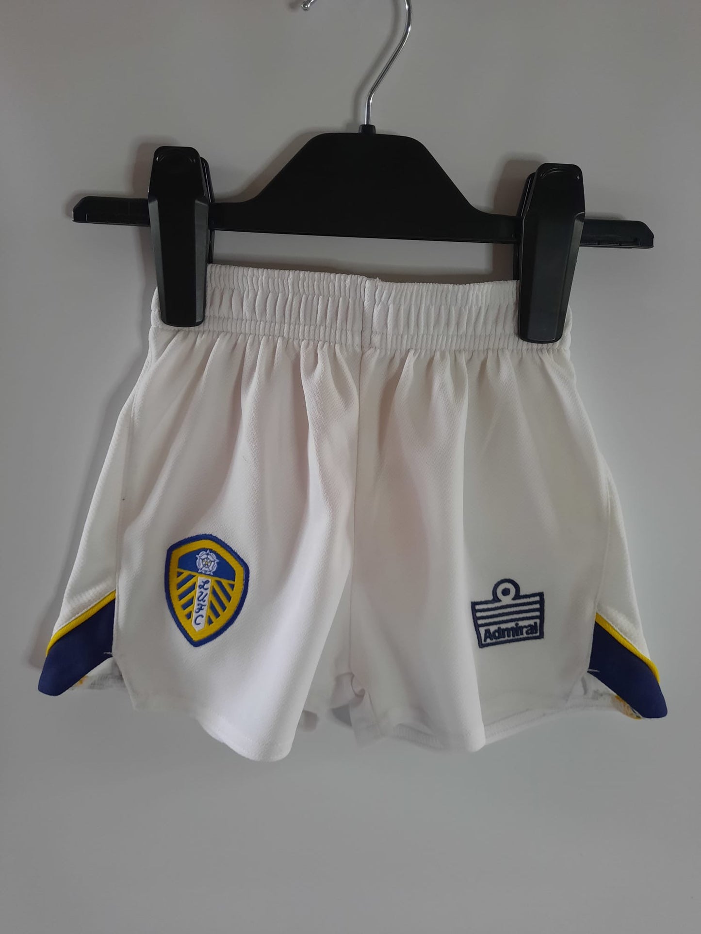 Leeds united - Shorts (1-2)