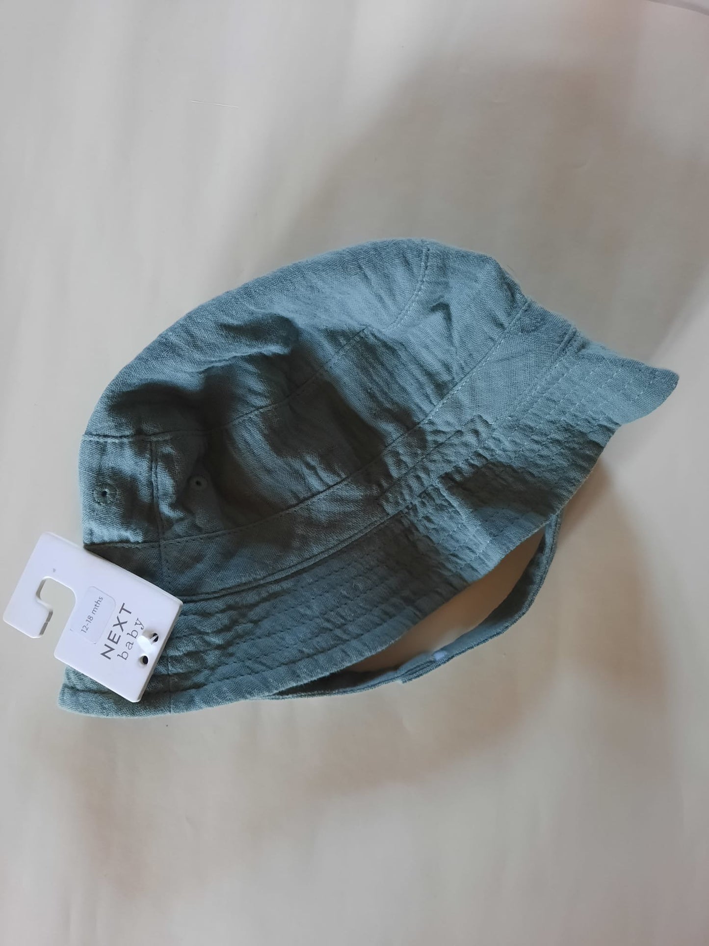 BNWT Next - Sun hat (12-18M)