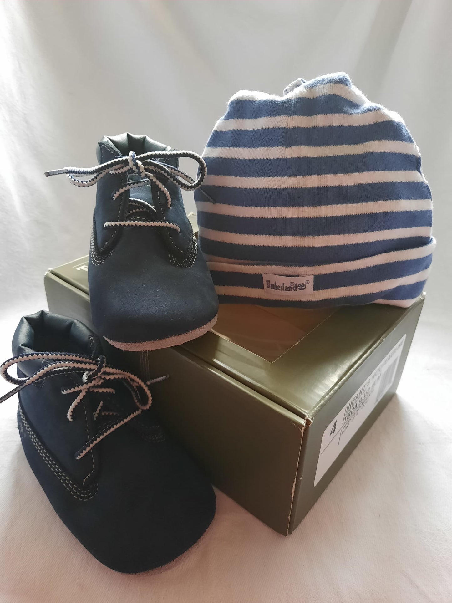 Timberland - Shoes and Hat (3.5)