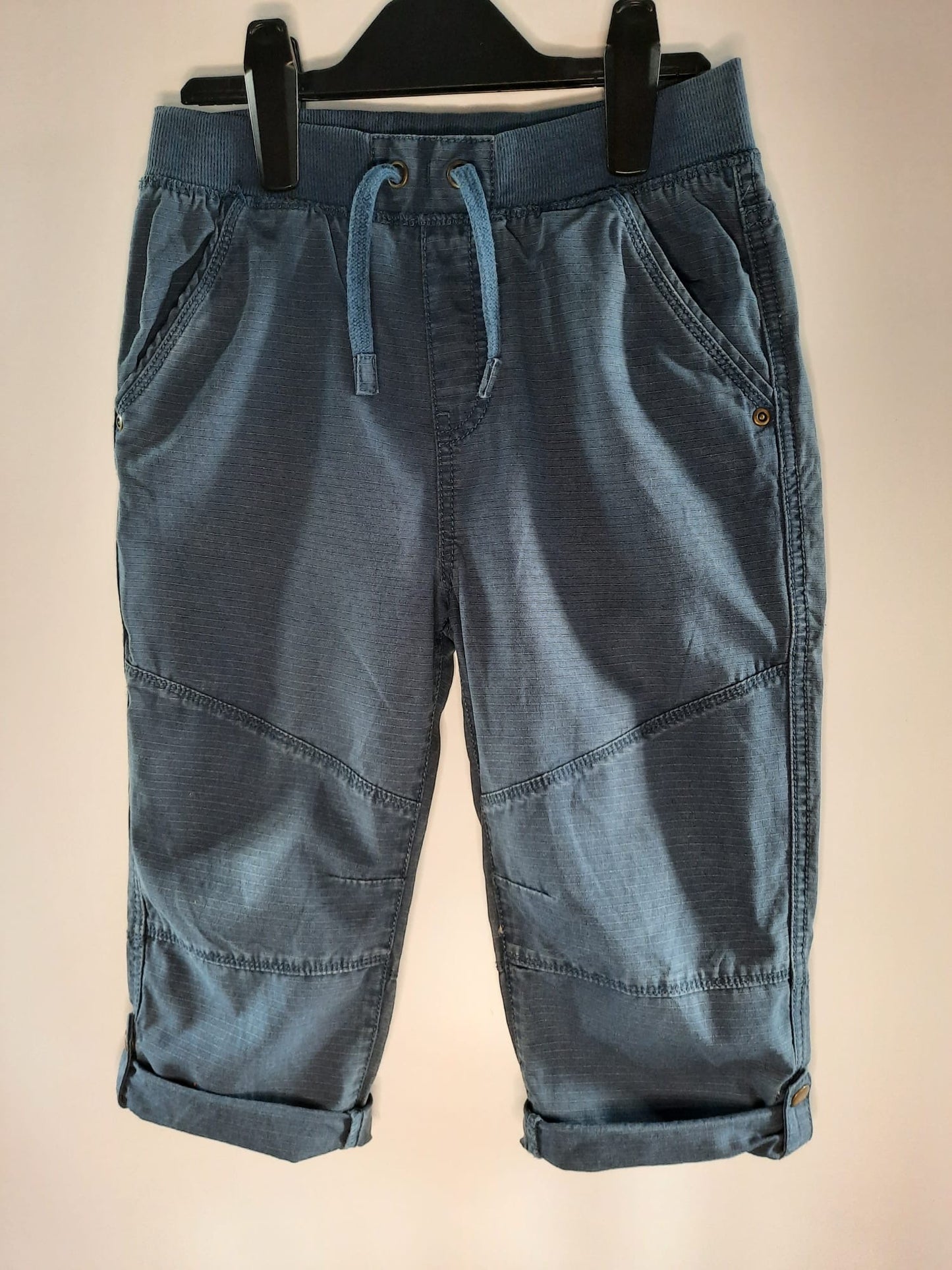 John Lewis - 3/4 length trousers (9Y)