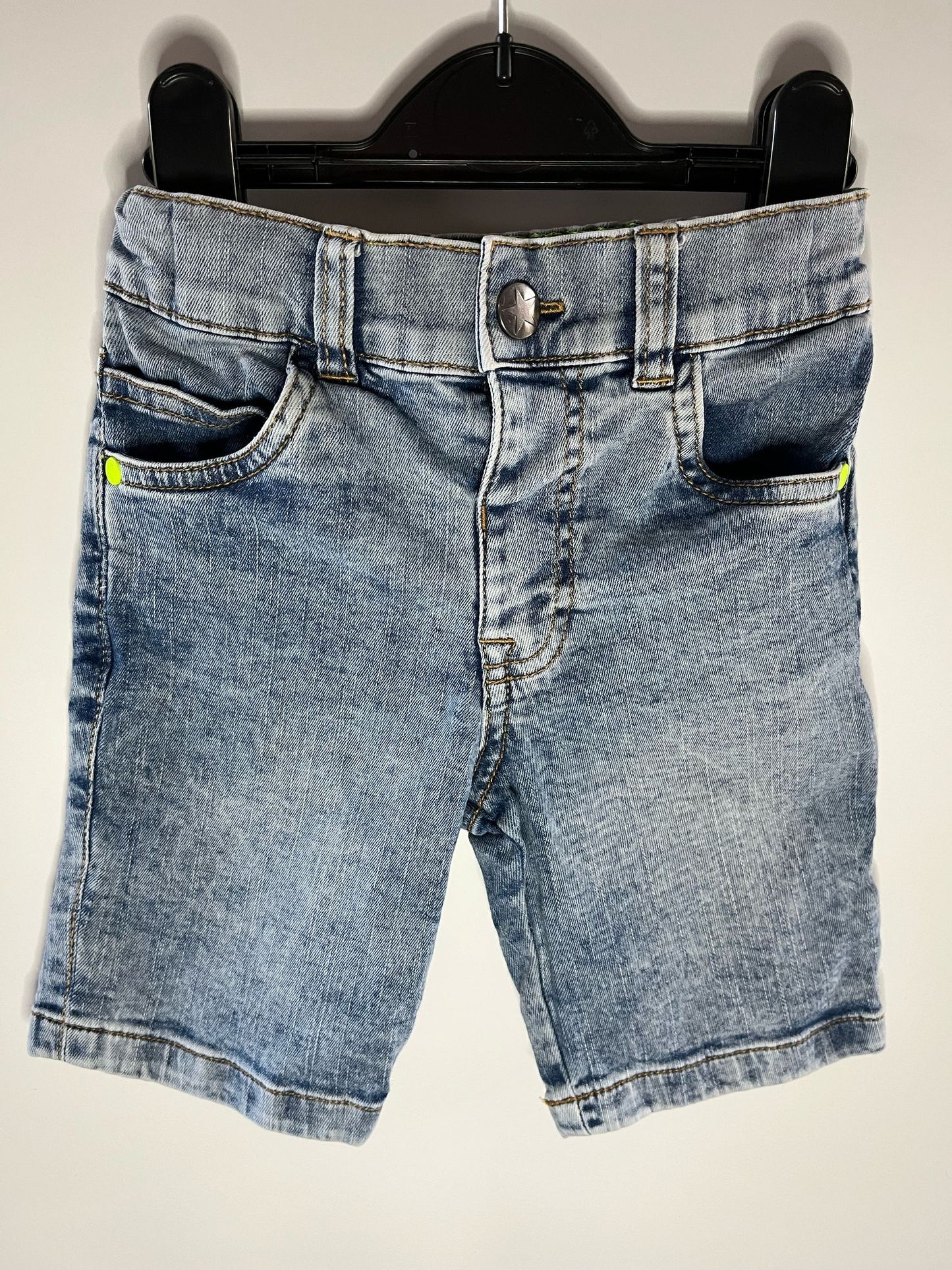 Preloved F&F denim shorts size 2 to 3 years. Little Drums