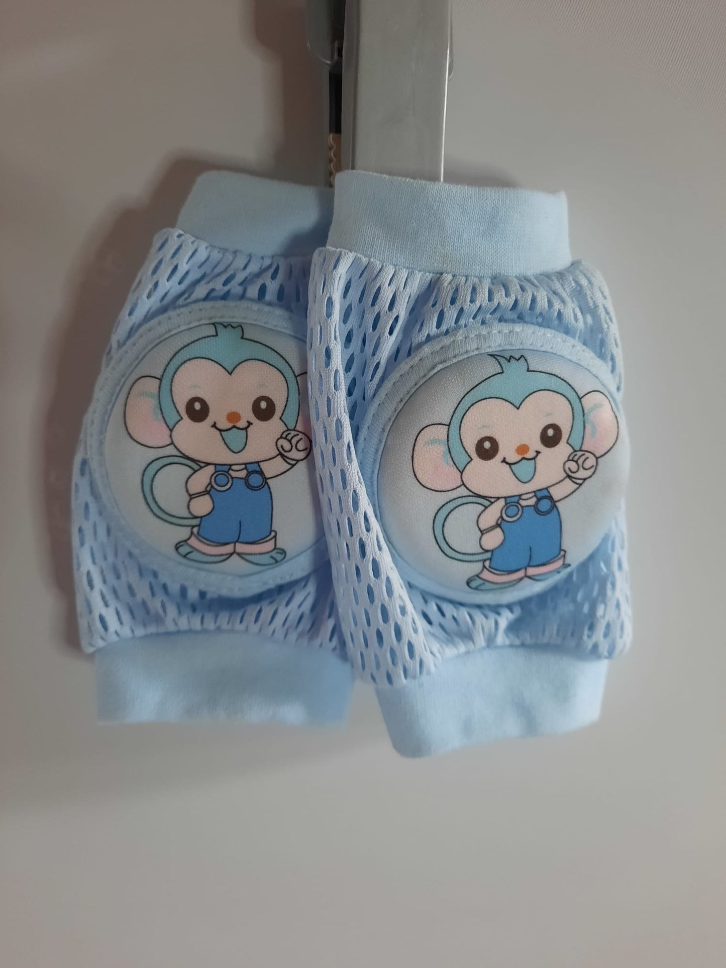 Knee pads