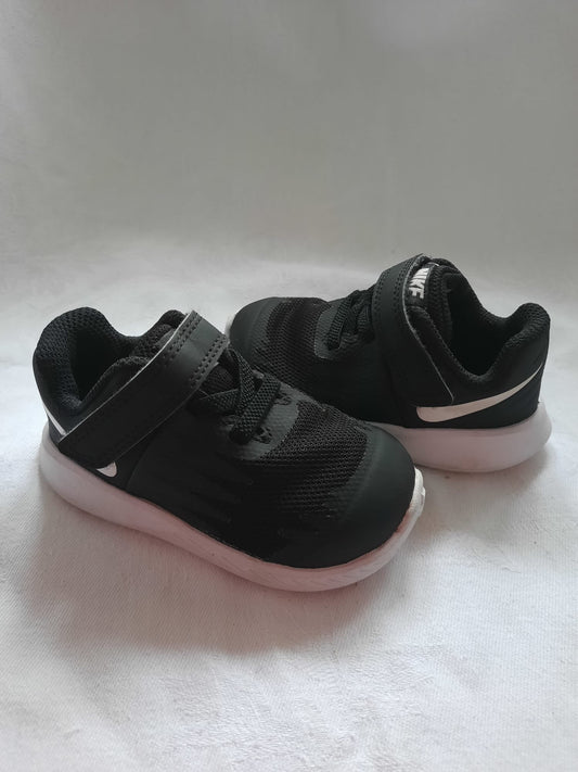 Nike - Trainers (3.5) - Little Drums