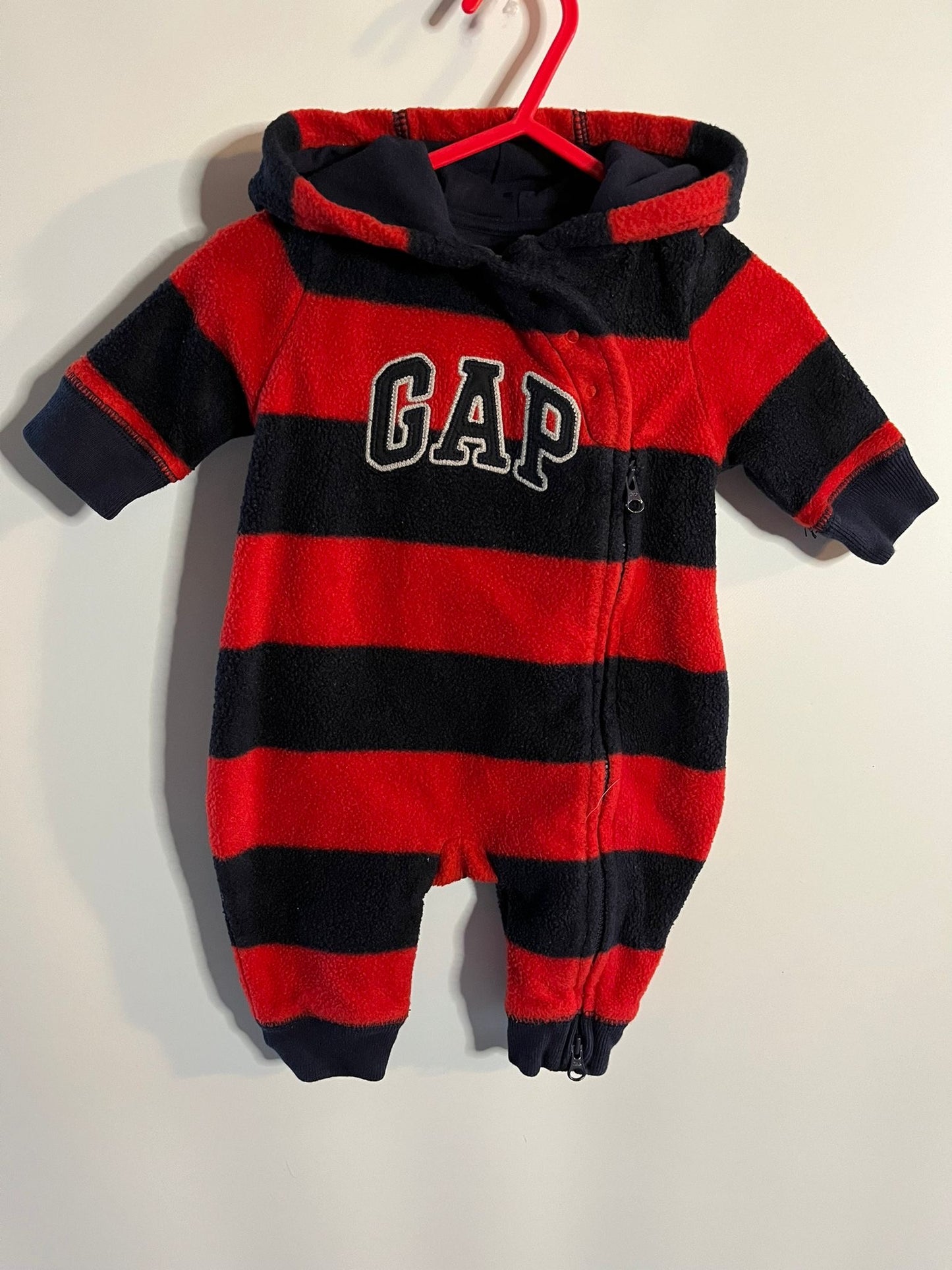 Gap - All in one (0-3M)