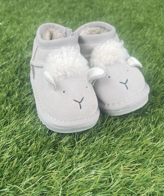 Sheep boots (size 5)