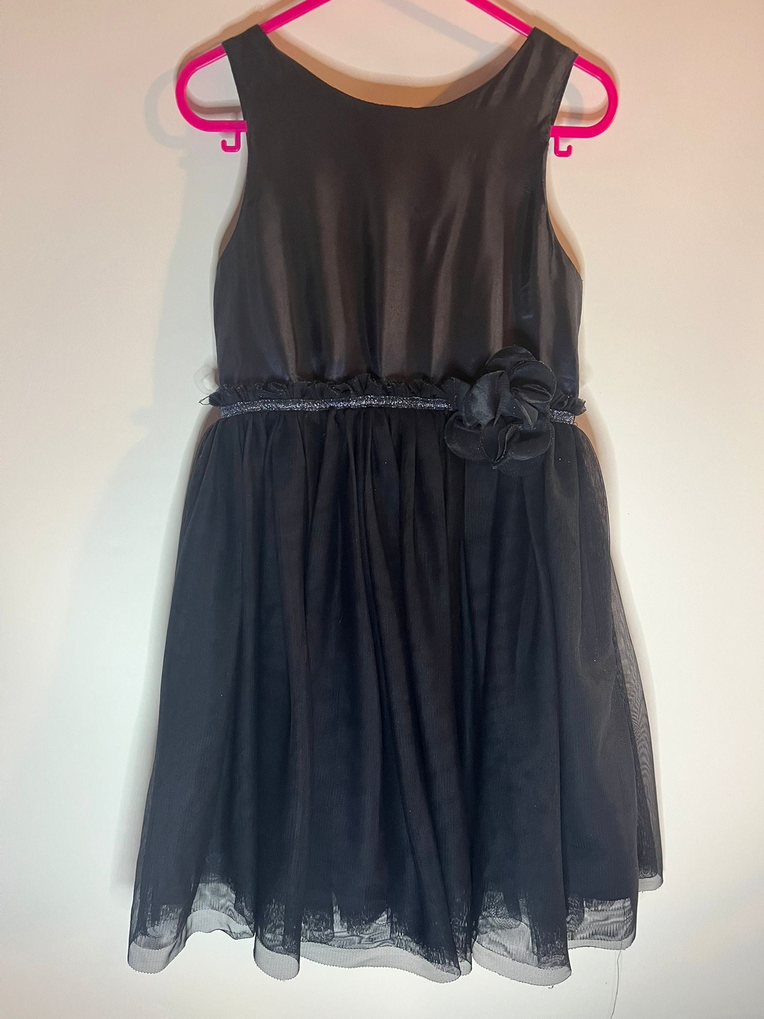 Navy blue party dress from h&M size 4 to 5 years. preloved, little drums 