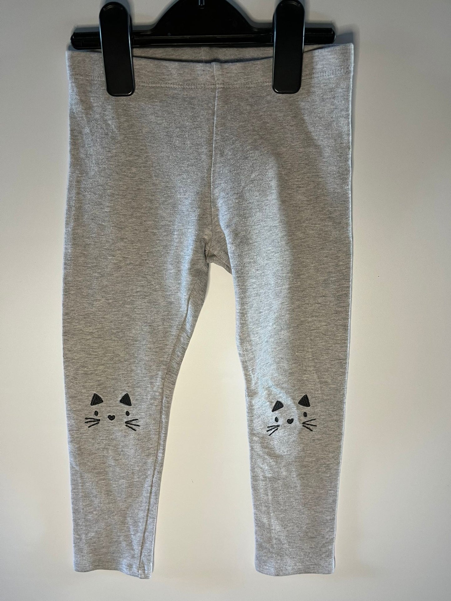 Gray leggings with cat face designs size 4-5 years, preloved children clothing at little drums