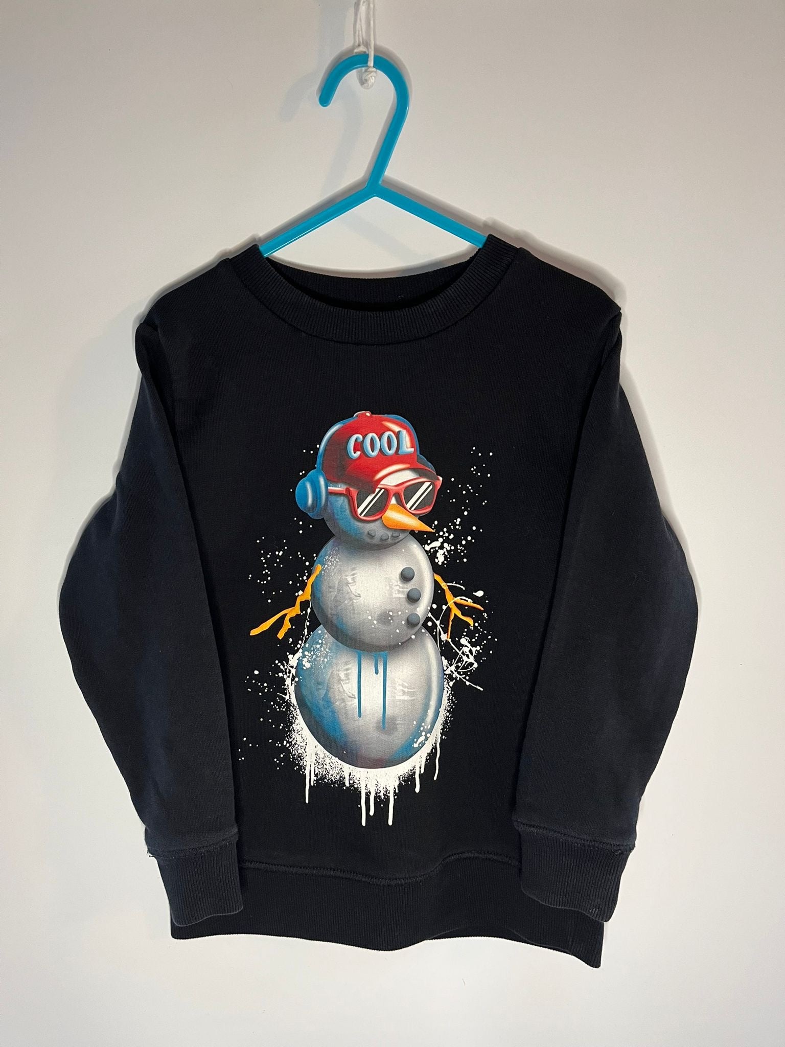 Black jumper with snow man, next preloved little drums size 5 years 