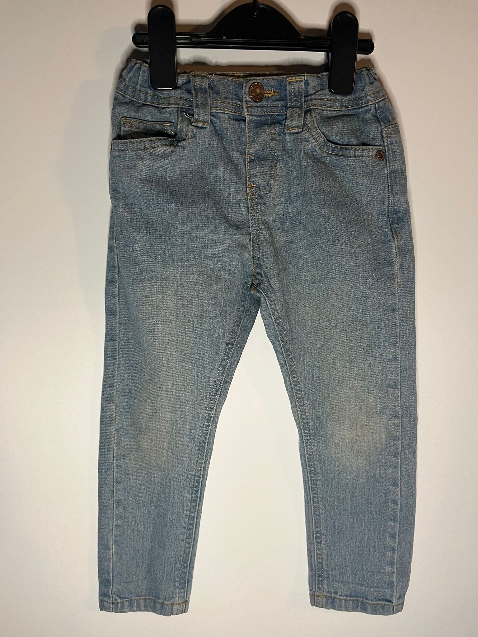 Blue denim jeans by denim company. preloved little drums size 3-4 years