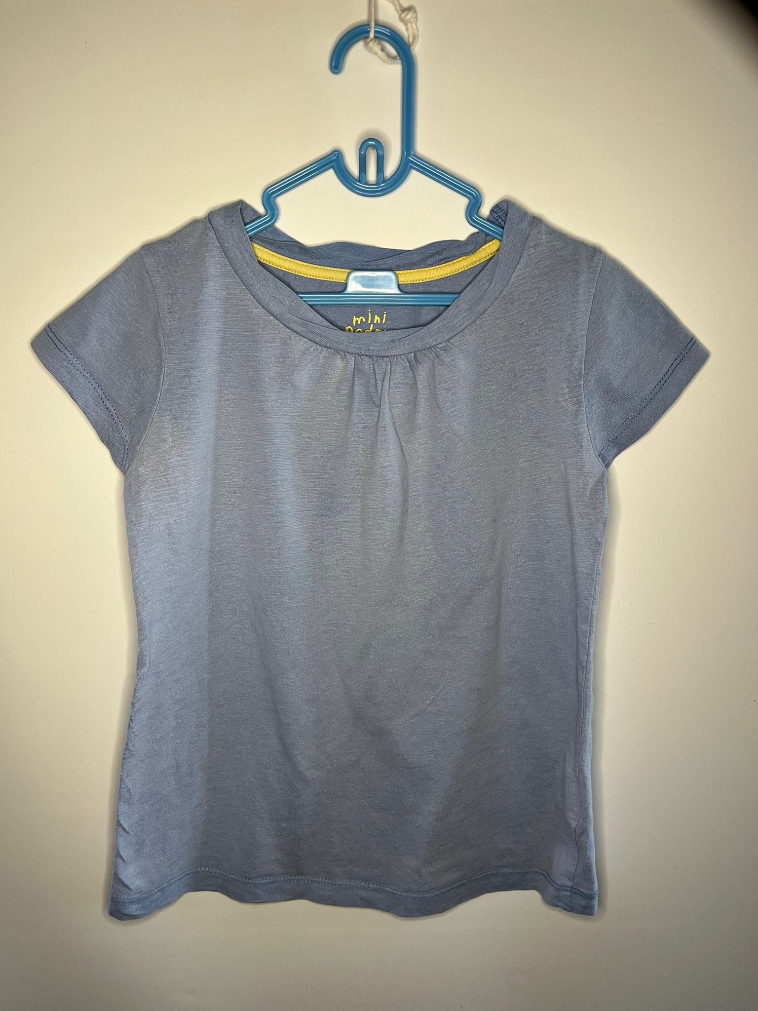 Mini boden blue tshirt preloved little drums size 4-5 years