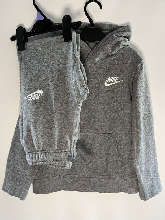 Preloved Nike grey tracksuit set size 6 to 7 years. Little Drums