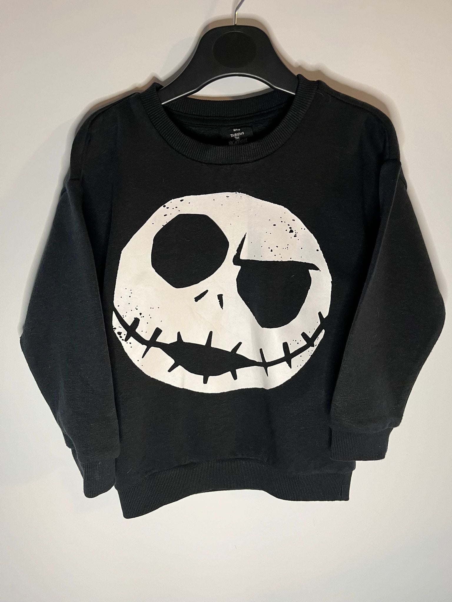 Black sweatshirt with a white skull design nightmare before Christmas- preloved little drums