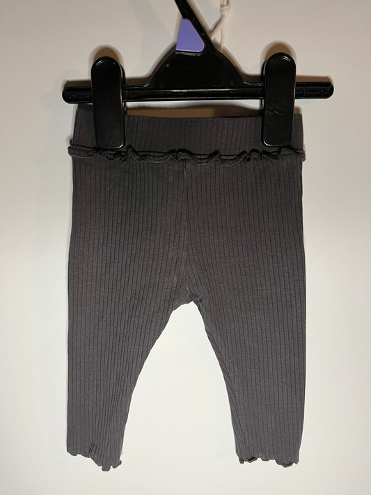 M&S - Leggings (6-9M)